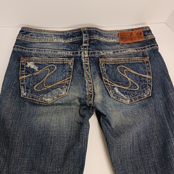 👖Silver Jeans "Tuesday" Distressed Ripped Jeans Size 27/33 EUC - Picture 8 of 10